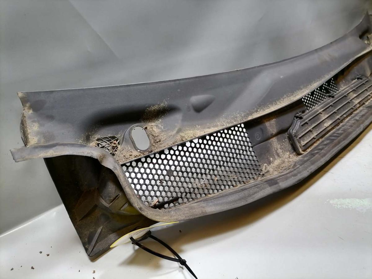 Mercedes Benz A Klasse W169 original Windlauf A1698300413 985681F BJ07